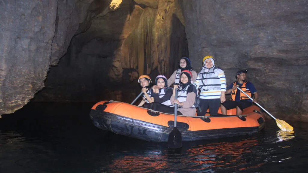 Rafting Goa Tanding Yogyakarta